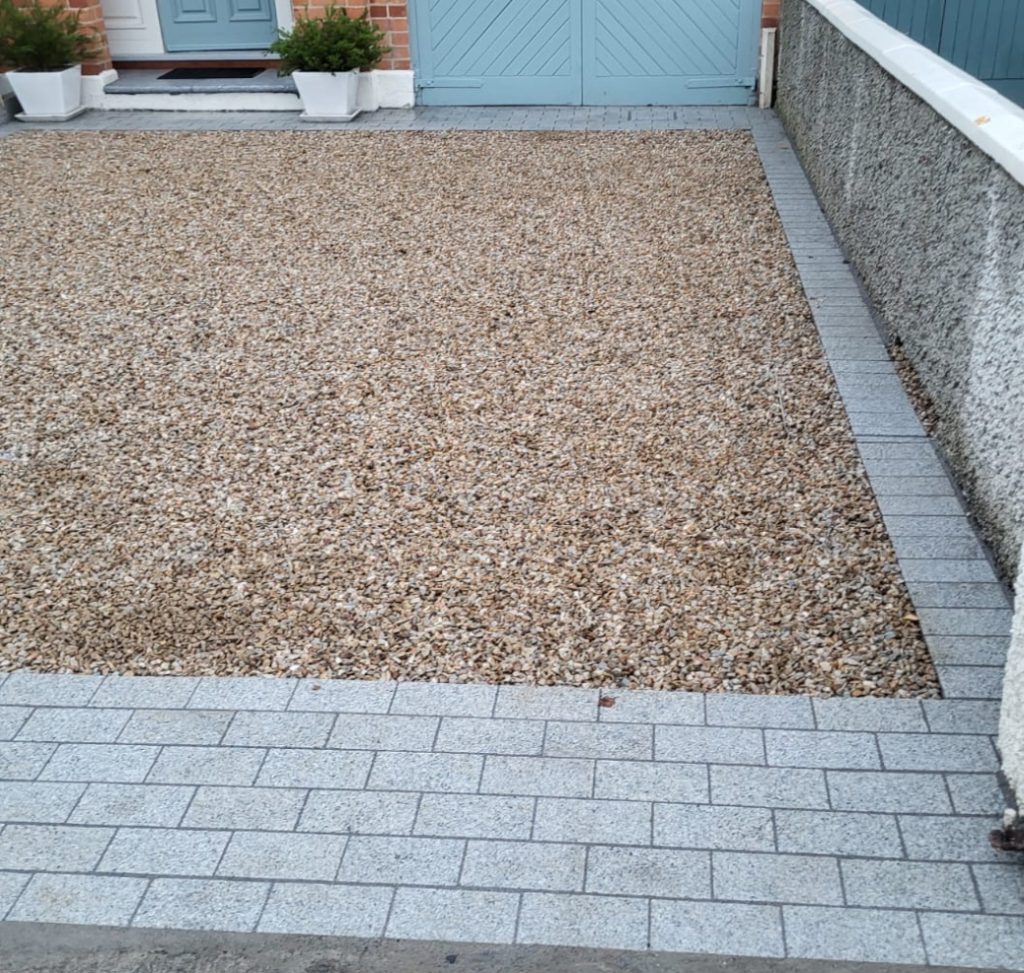 Ballylusk 14mm with silver granite cobbles South Dublin