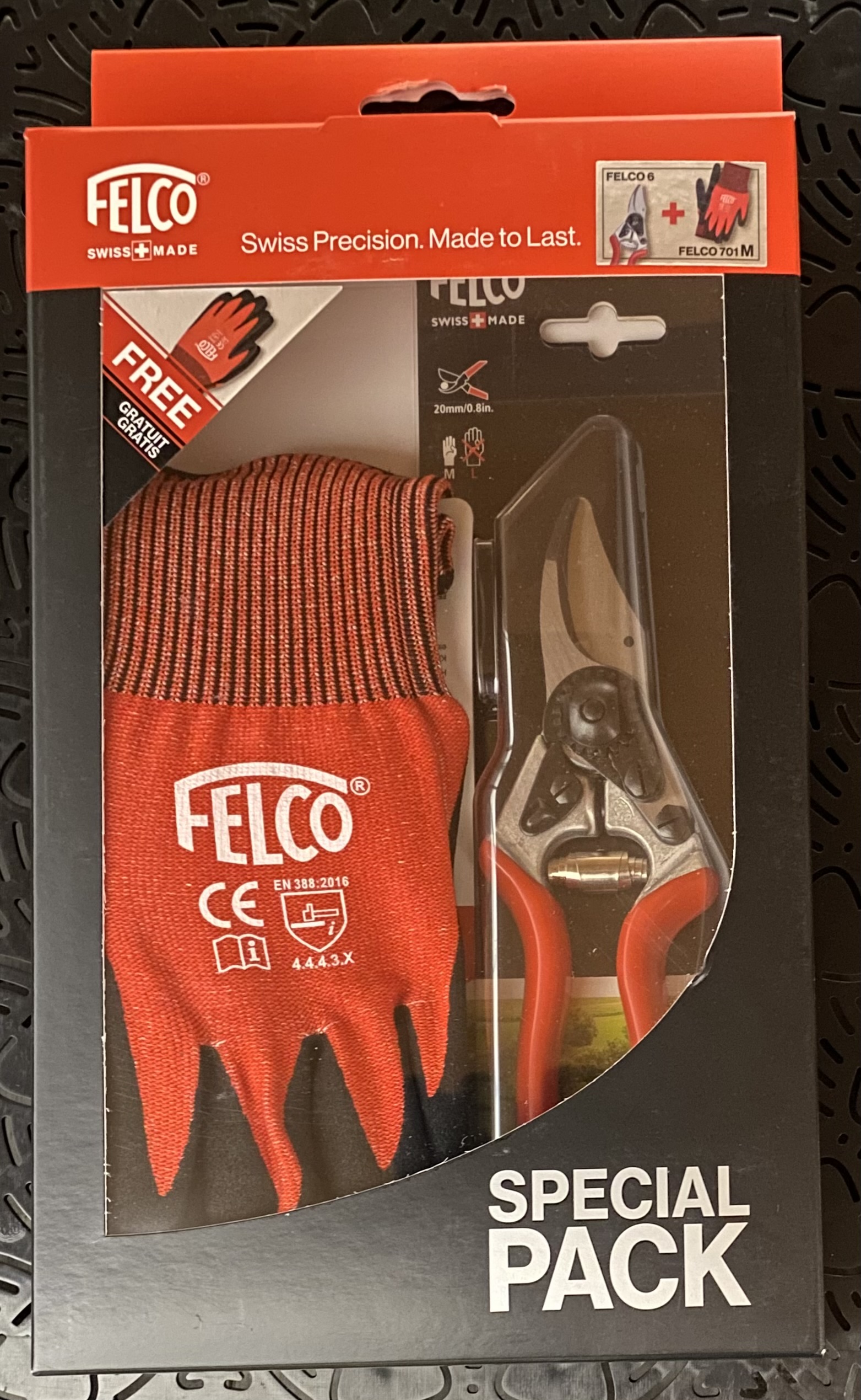 Felco 6 with Gloves Gift Pack Ireland