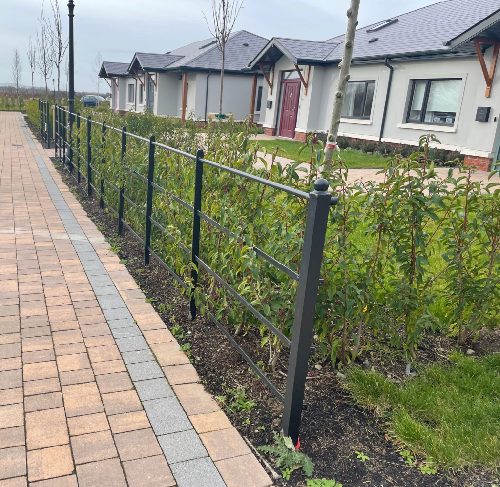 Estate Railing - Run with post
